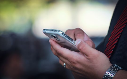 contact-location__inner__item__image